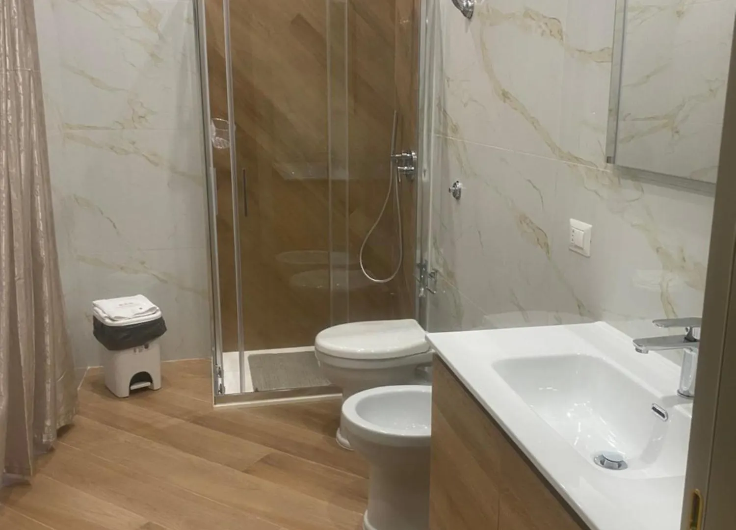 Hotel Realis Donna Carmela à Naples Maison d'hôtes